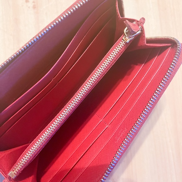 Prada Zip Wallet - Picture 3 of 6